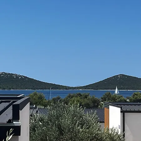 別荘 Rose Diamond - Cosy, Large, Family Mobile Home, Free Wifi And Parking Pakoštane