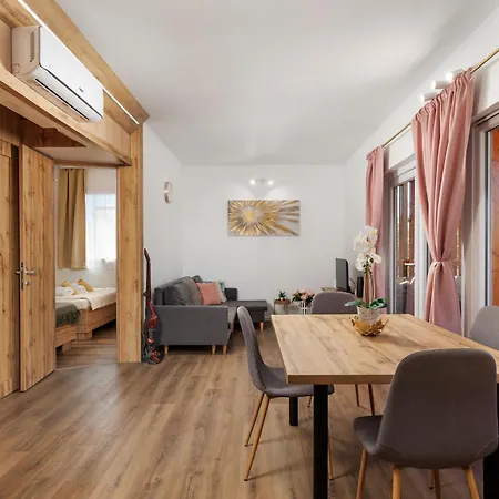 Rose Diamond - Cosy, Large, Family Mobile Home, Free Wifi And Parking Pakoštane